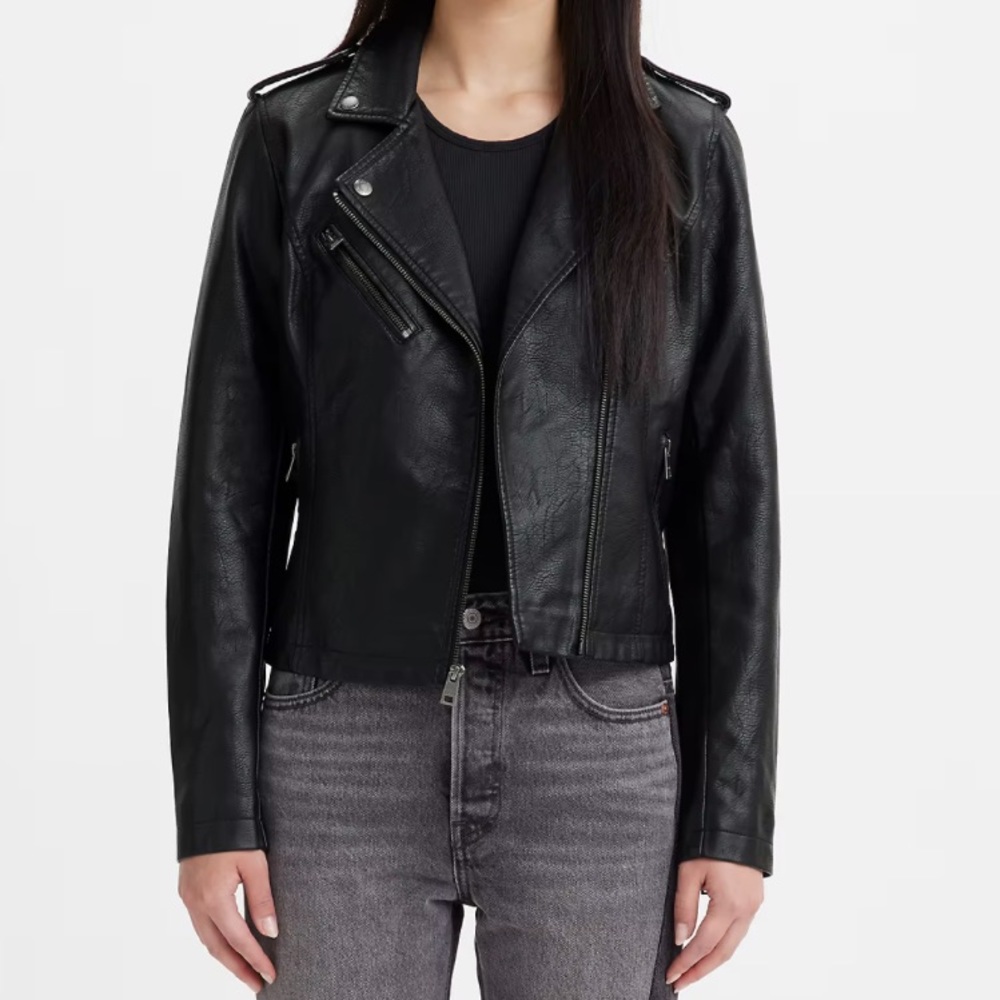 Levi’s Faux Leather jacket, never worn 💕